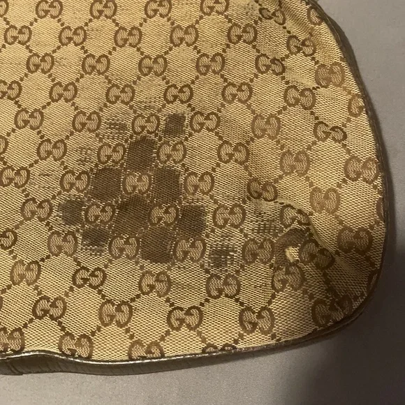 Authentic well used good condition Gucci medium hobo logo purse